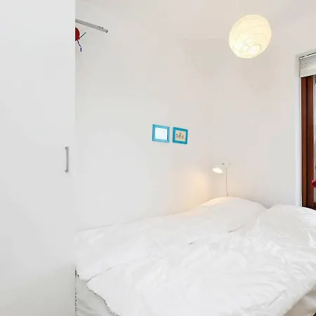 6 Person Holiday In Appartement